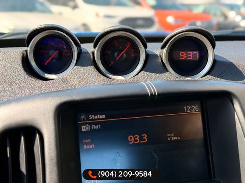 Used 2009 Nissan 370Z Touring image 19