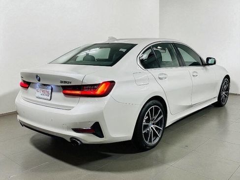 Used 2022 BMW 330i xDrive Sedan w/ Driving Assistance Package image 4