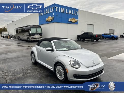 Used 2016 Volkswagen Beetle 1.8T S w/ Lighting Package image 1