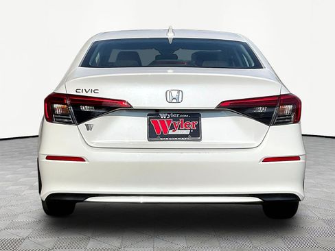 Used 2022 Honda Civic LX image 5