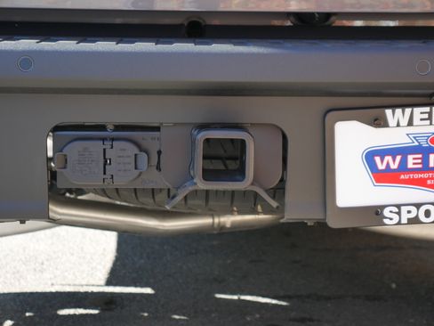 New 2025 Ford Maverick XLT w/ XLT Luxury Package image 19