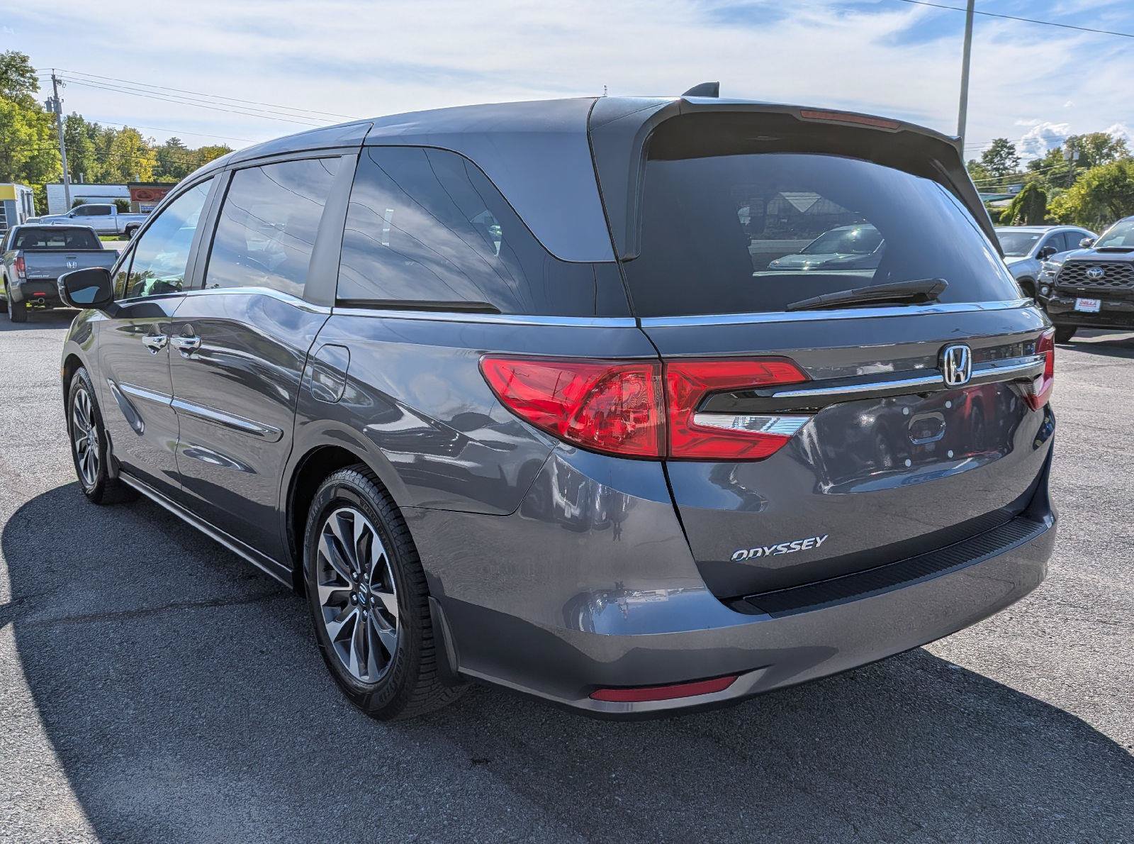 Used 2023 Honda Odyssey EX-L image 8