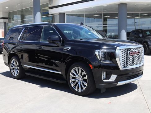 Used 2024 GMC Yukon Denali w/ Advanced Technology Package AWD/4WD image 8