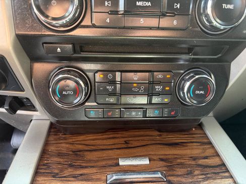 Used 2018 Ford F150 Lariat AWD/4WD image 21