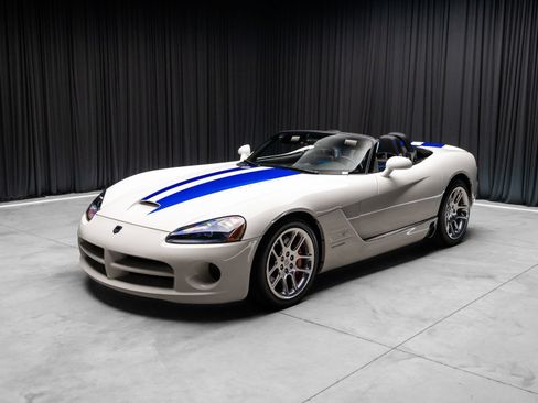 Used 2005 Dodge Viper SRT-10 RWD image 10