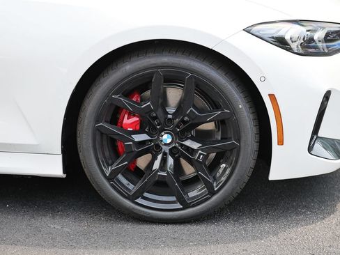New 2026 BMW 330i Sedan w/ M Sport Package RWD image 5
