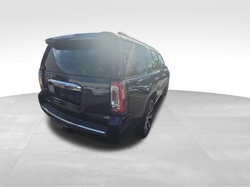 Used 2018 GMC Yukon Denali AWD/4WD image 8