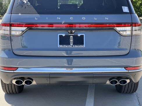 New 2025 Lincoln Aviator Reserve image 9