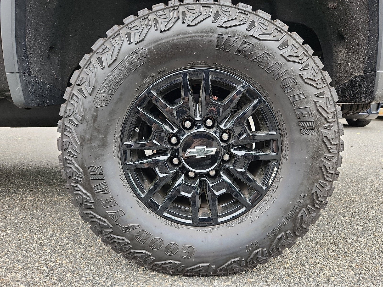 Used 2026 Chevrolet Silverado 2500 ZR2 AWD/4WD image 8