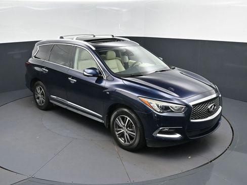 Used 2019 INFINITI QX60 Luxe w/ Essential Package FWD image 1