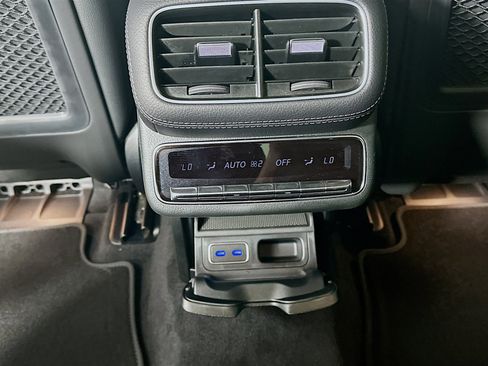 Used 2026 Mercedes-Benz GLS 450 4MATIC image 34