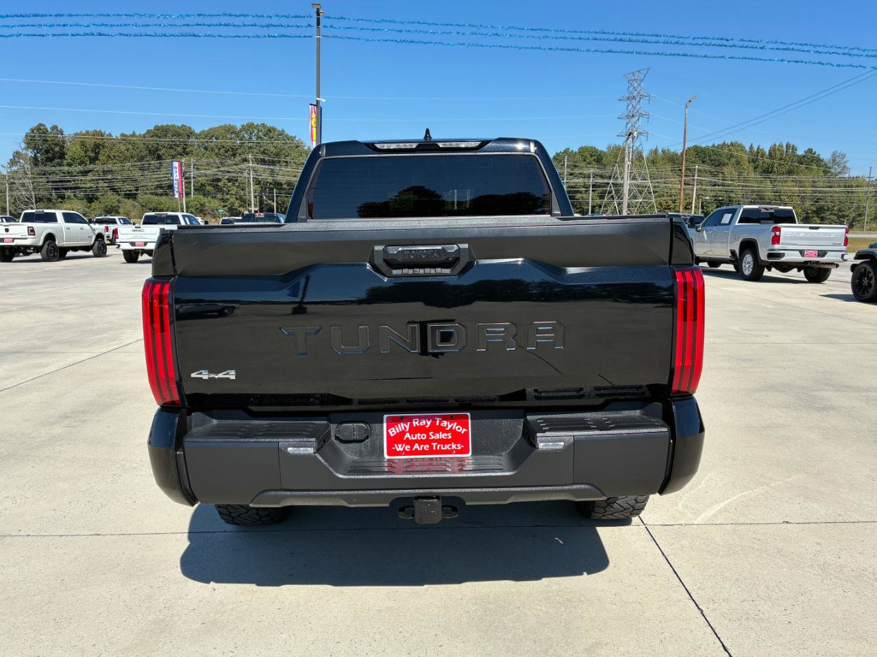 Used 2022 Toyota Tundra SR5 AWD/4WD image 6