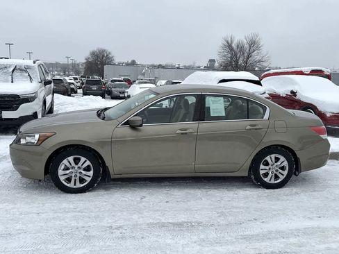 Used 2010 Honda Accord LX-P image 3