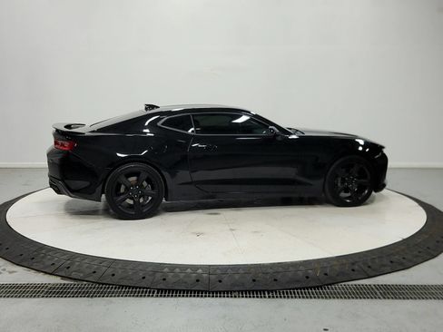 Used 2016 Chevrolet Camaro SS RWD image 9
