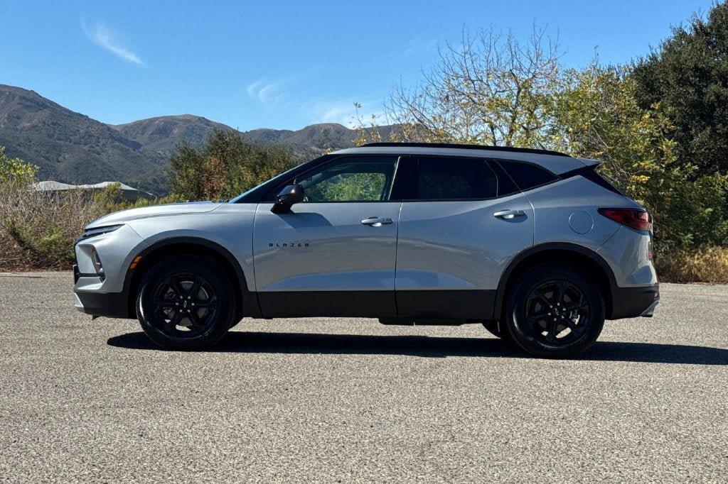 New 2026 Chevrolet Blazer LT w/ Midnight/Sport Edition FWD image 7