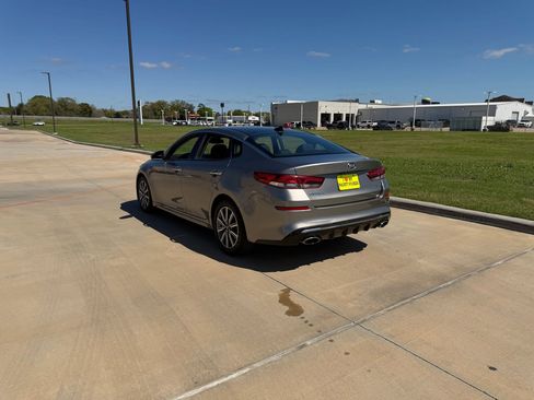 Used 2019 Kia Optima EX w/ EX Premium Package image 3
