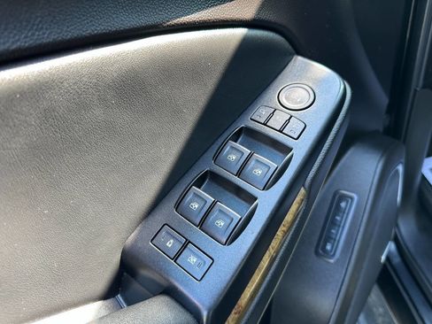 Used 2016 GMC Yukon Denali w/ Open Road Package AWD/4WD image 19