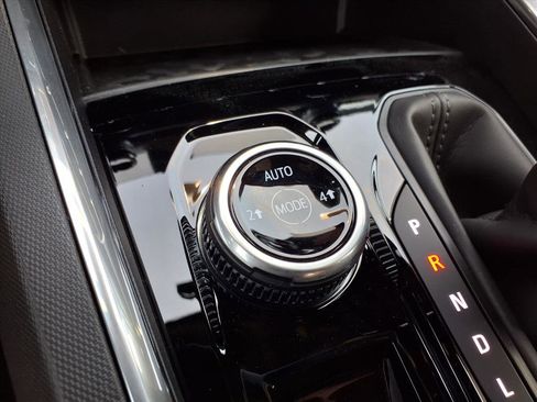 New 2026 GMC Canyon Elevation w/ Convenience Package image 6