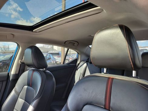 Used 2023 Nissan Sentra SR w/ SR Premium Package image 20