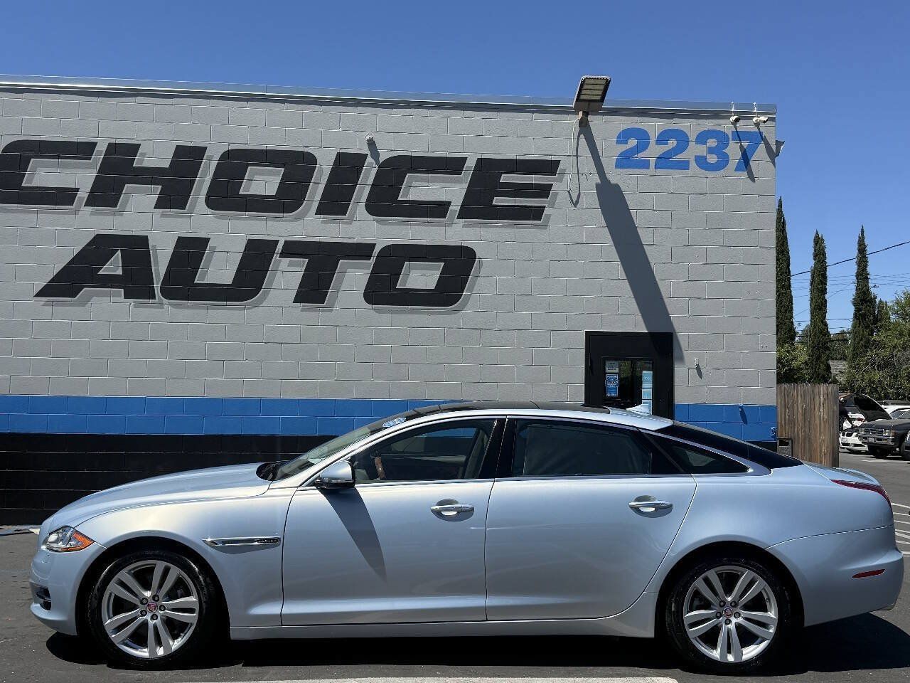 Used 2014 Jaguar XJ L Portfolio AWD/4WD image 27