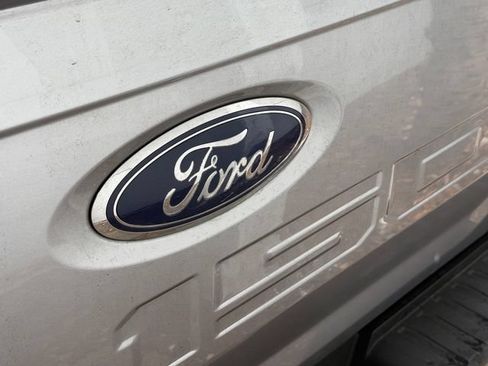 Used 2023 Ford F150 Lariat w/ Bed Utility Package RWD image 8