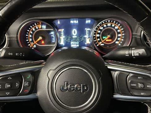 Used 2021 Jeep Gladiator Overland w/ Popular Equipment Package AWD/4WD image 15