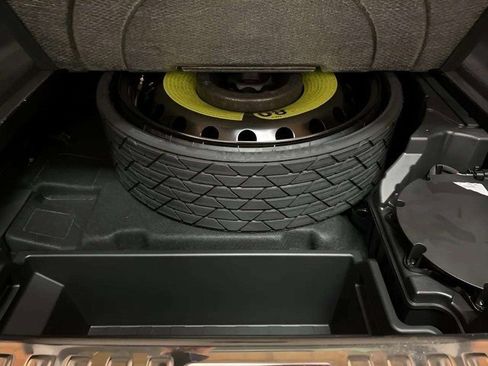 Used 2024 Audi Q8 e-tron Premium Plus w/ Premium Plus Package image 92