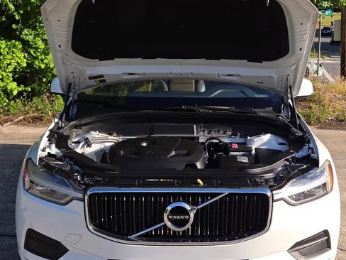 Used 2020 Volvo XC60 T5 Momentum AWD/4WD image 5