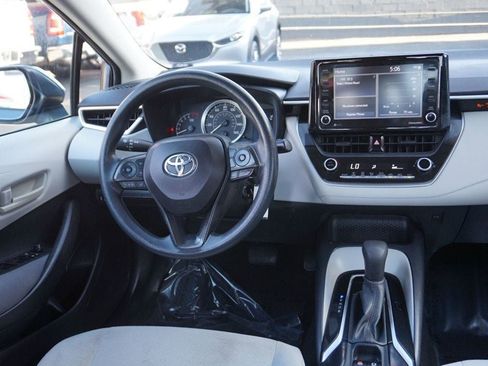 Used 2022 Toyota Corolla LE w/ Carpet Mat Package (TMS) FWD image 37