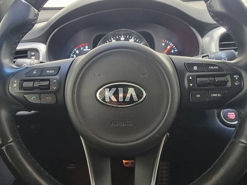 Used 2016 Kia Sorento SX image 18