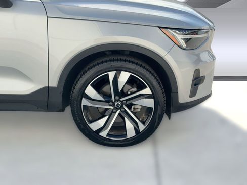 Certified 2023 Volvo XC40 B5 Plus w/ Protection Package Premier image 11