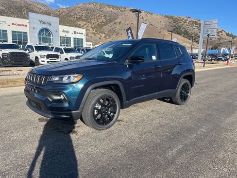 New 2026 Jeep Compass Latitude image 8