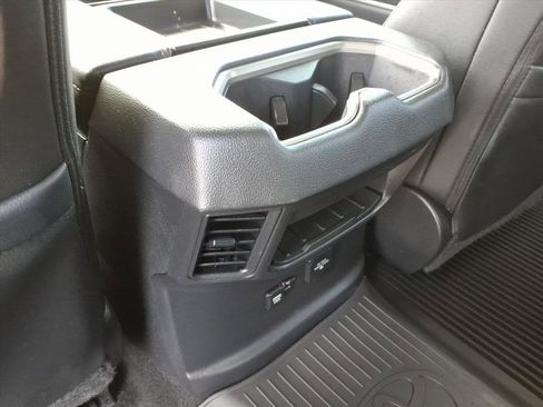 Used 2023 Toyota Tundra Limited AWD/4WD image 17