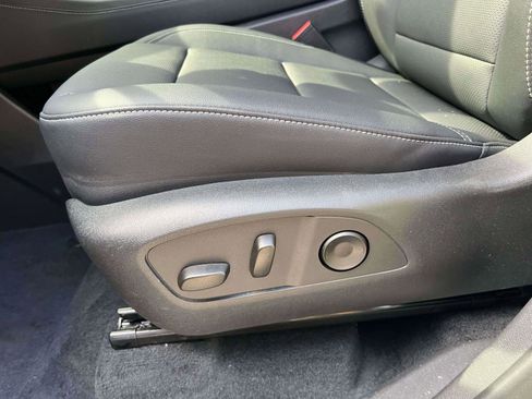 Used 2025 Chevrolet Traverse LT w/ Sun and Wheel Package AWD/4WD image 20