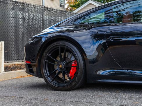 Used 2023 Porsche 911 Carrera 4 GTS image 32