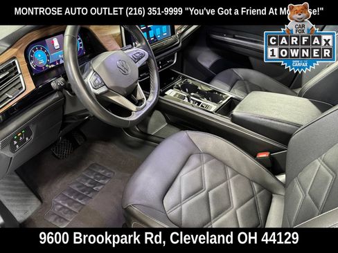 Used 2024 Volkswagen Atlas SE AWD/4WD image 16
