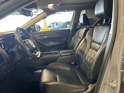 Used 2023 Nissan Rogue Platinum w/ Platinum Premium Package image 10