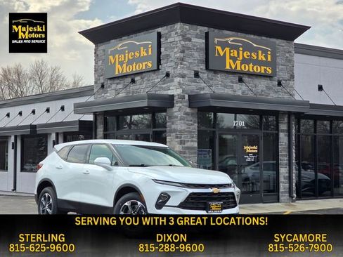 Used 2025 Chevrolet Blazer LT image 1