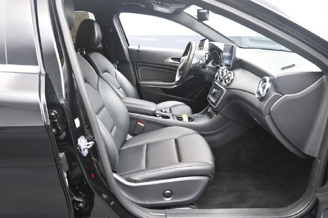 Certified 2020 Mercedes-Benz GLA 250 image 26