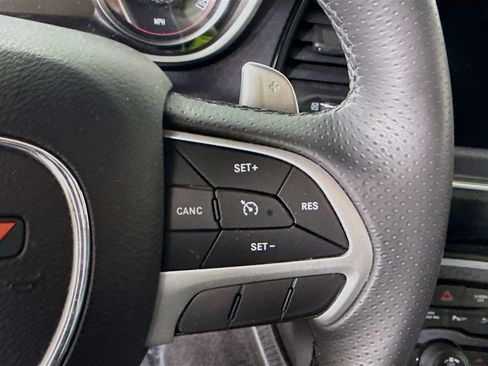 Used 2018 Dodge Challenger R/T Scat Pack w/ Leather Interior Group RWD image 24