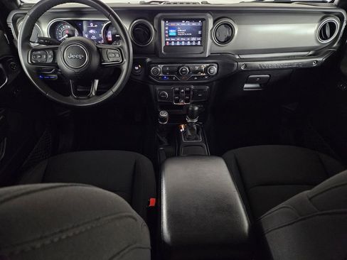 Used 2023 Jeep Wrangler Unlimited AWD/4WD image 6