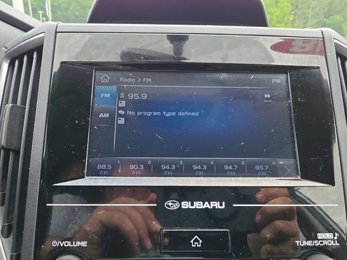 Used 2018 Subaru Crosstrek 2.0i Premium AWD/4WD image 17