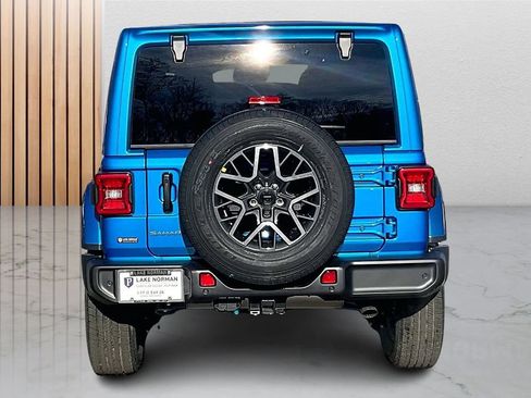 New 2026 Jeep Wrangler Unlimited Sahara AWD/4WD image 8