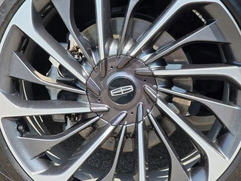 Used 2025 Lincoln Aviator Reserve w/ Equipment Group 201A AWD/4WD image 20