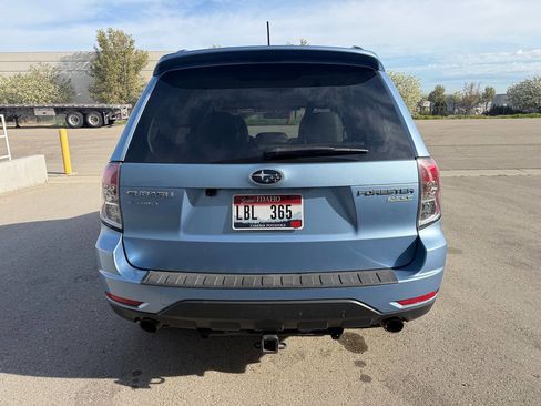 Used 2011 Subaru Forester 2.5X Premium w/ All-Weather Pkg image 10
