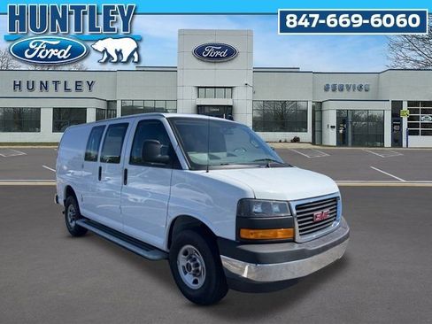 Used 2024 GMC Savana 2500 w/ Driver Convenience Package RWD image 4