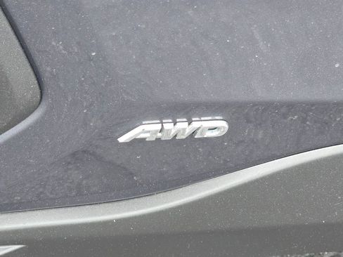 Used 2020 Toyota RAV4 LE AWD/4WD image 12
