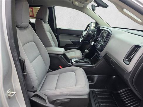 Used 2019 Chevrolet Colorado W/T RWD image 11