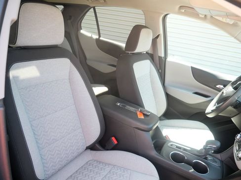 Used 2023 Chevrolet Equinox LT FWD image 20
