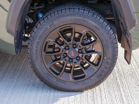 Used 2023 Toyota Tundra Limited w/ TRD Off-Road Package AWD/4WD image 9
